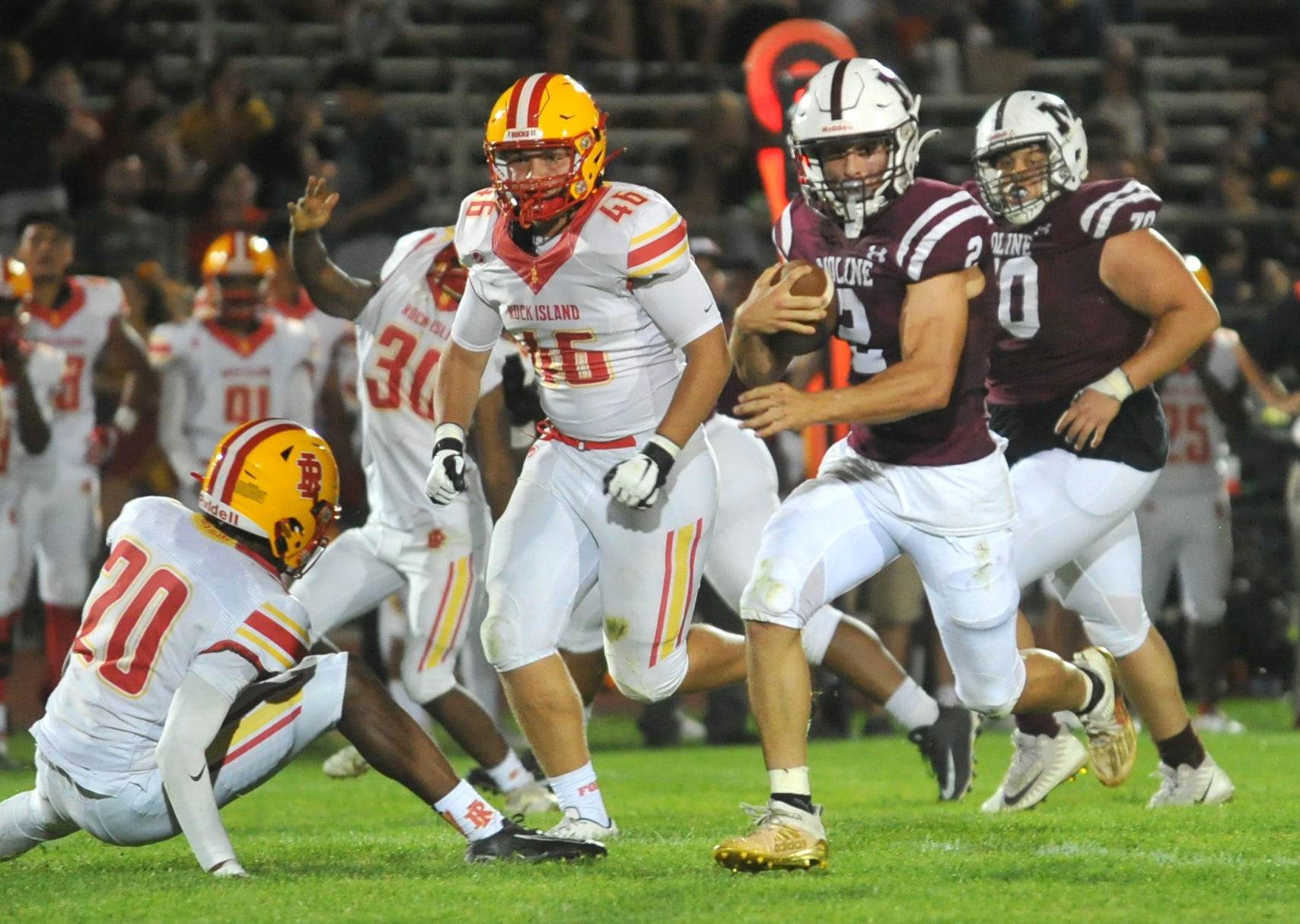 091721-qc-spt-rocky-moline fball-1044